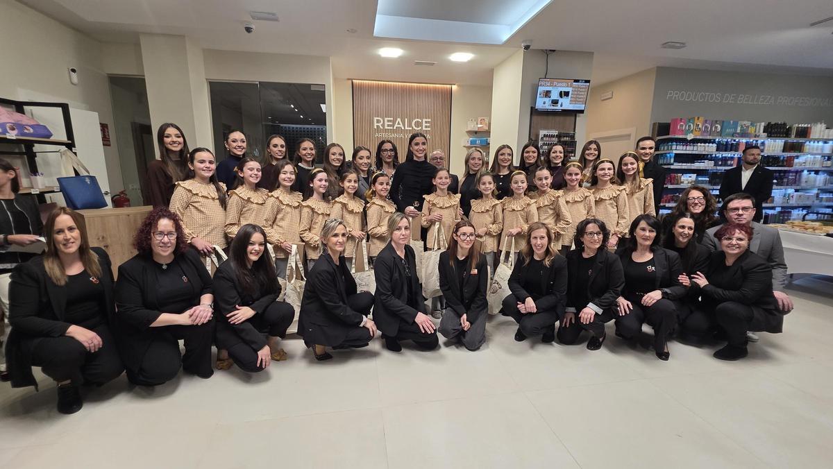 Realce entrega los moños a las falleras mayores de València y cortes de honor 2026