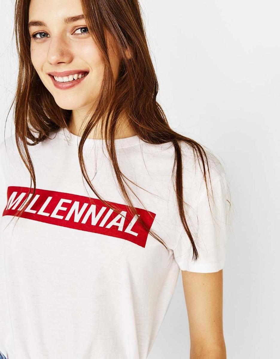 Camiseta 'millenial' de Bershka