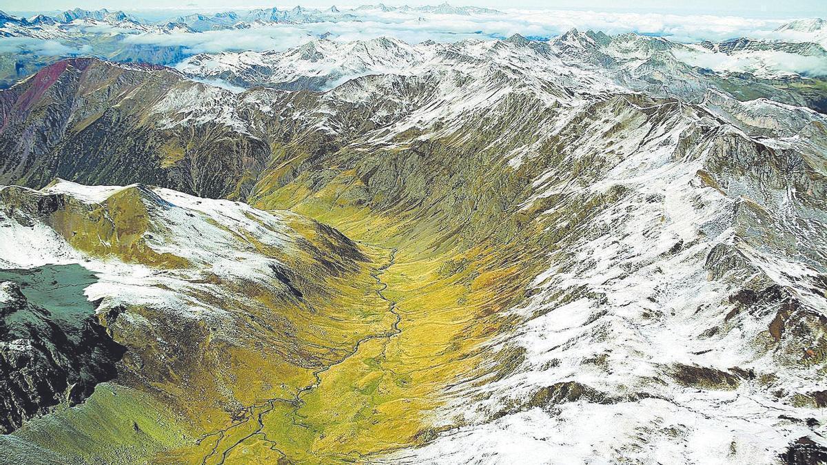 Imagen de Canal Roya, el valle por el que pasaría la conexión entre Astún y Candanchú.