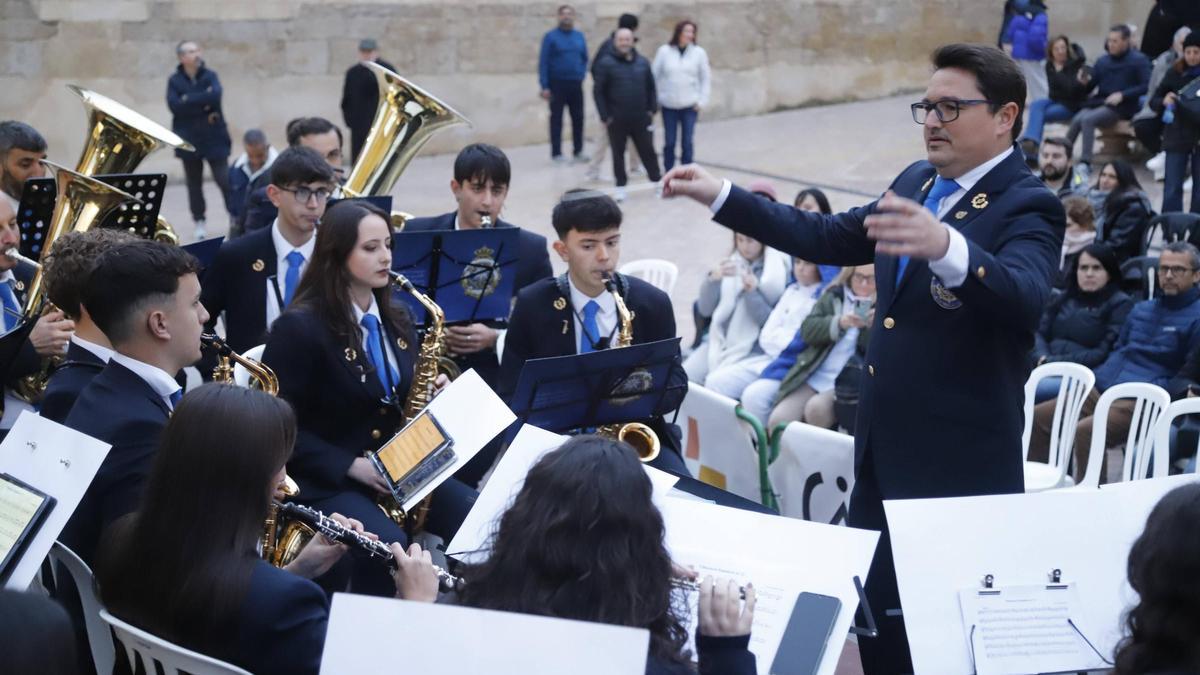 Comienza el programa de 'Navidad en la Puerte del Puente'