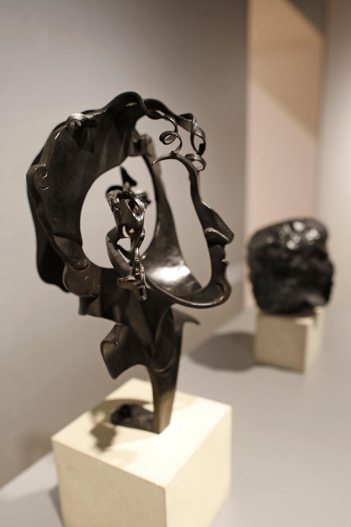 Les fotos de l'exposició 'Mestres de l’art català del segle XX. Col·lecció Bassat' al Museu d'Art de Girona