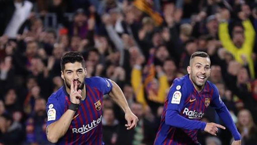 Messi y Suárez derriban el muro rojiblanco y sentencian la liga