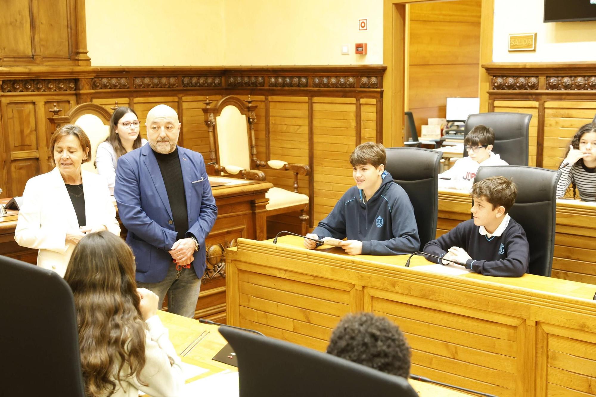 El Pleno del Consejo Municipal de Infancia y Adolescencia de Gijón, en imágenes