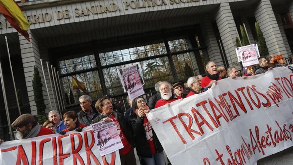 Enfermos de hepatitis C exigen a Sanidad nuevos tratamientos