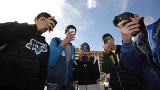 Galicia prohibirá desde enero el uso del móvil en el tiempo de ocio en los centros educativos