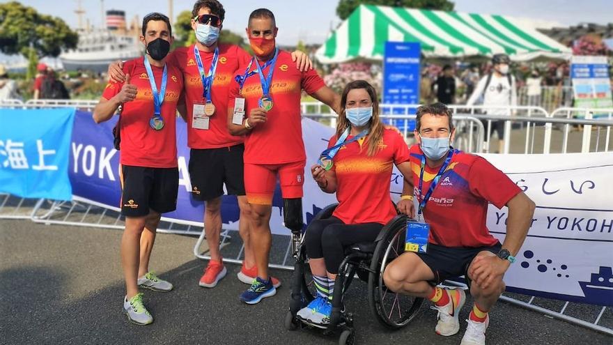 Pedro José Andújar, a la izquierda, en las Series Mundiales