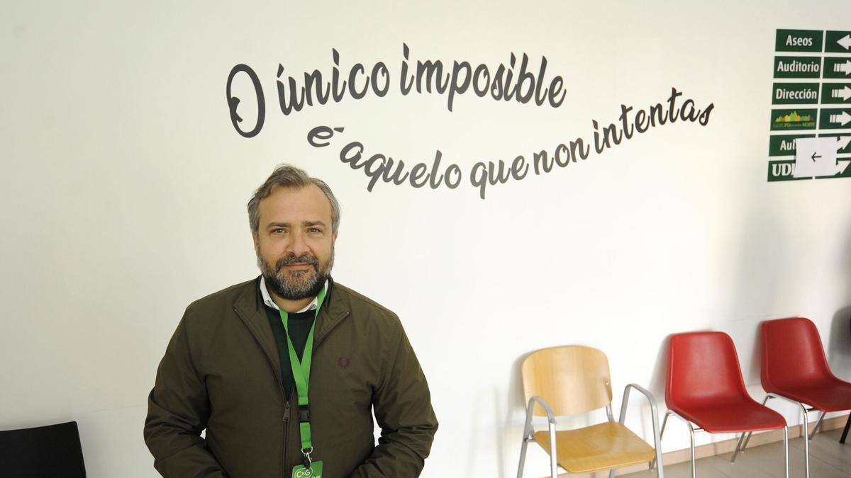 Cuíña vota en la mesa de Filgueira en las últimas elecciones municipales.