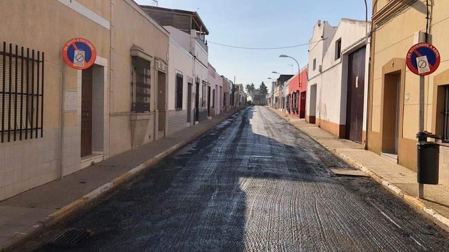 Comienzan las obras para el asfaltado de once calles y el arreglo de varias más en Almendralejo