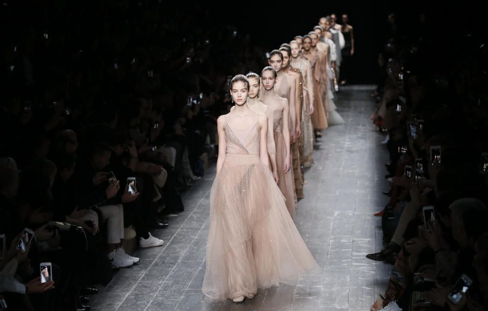 Desfile de Valentino en París