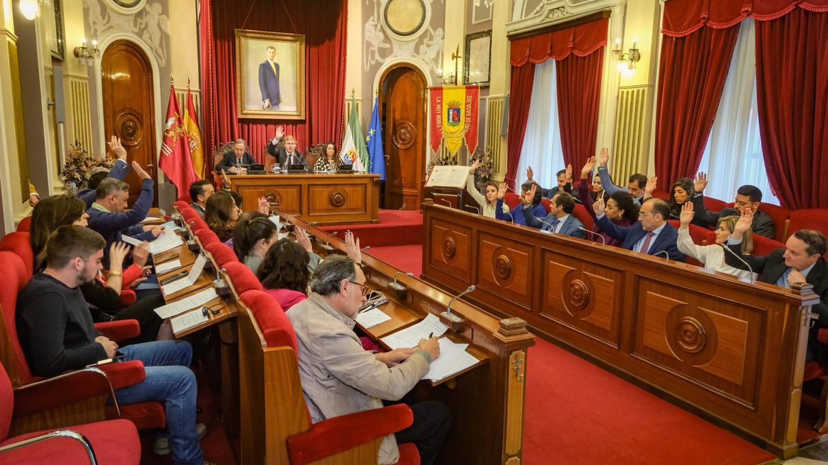 Momento de la votación en el pleno de este miércoles.