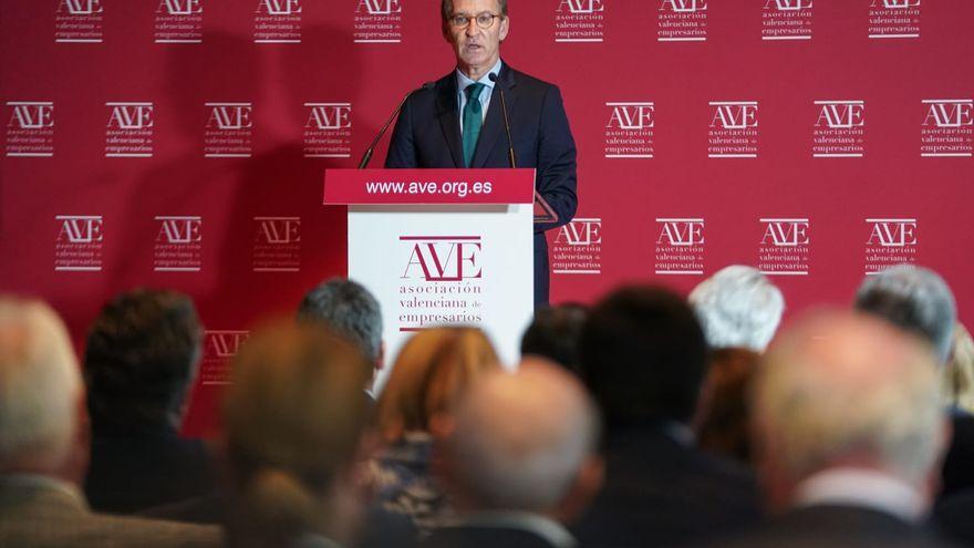 Feijóo durante su discurso ante la Asociación de Empresarios Valencianos (AVE).