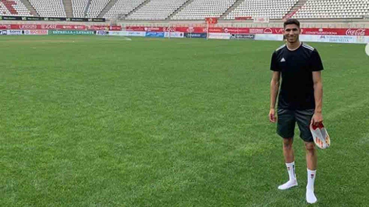 Achraf Hakimi está en Murcia