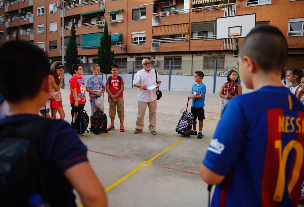 Inicio de curso en el colegio Soto Micó de Valencia.