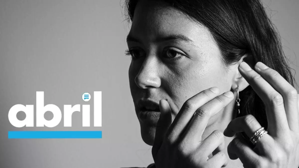 Una entrevista con Sara Torres y una reflexión sobre la literatura LGTBIQ+, en el nuevo número de abril
