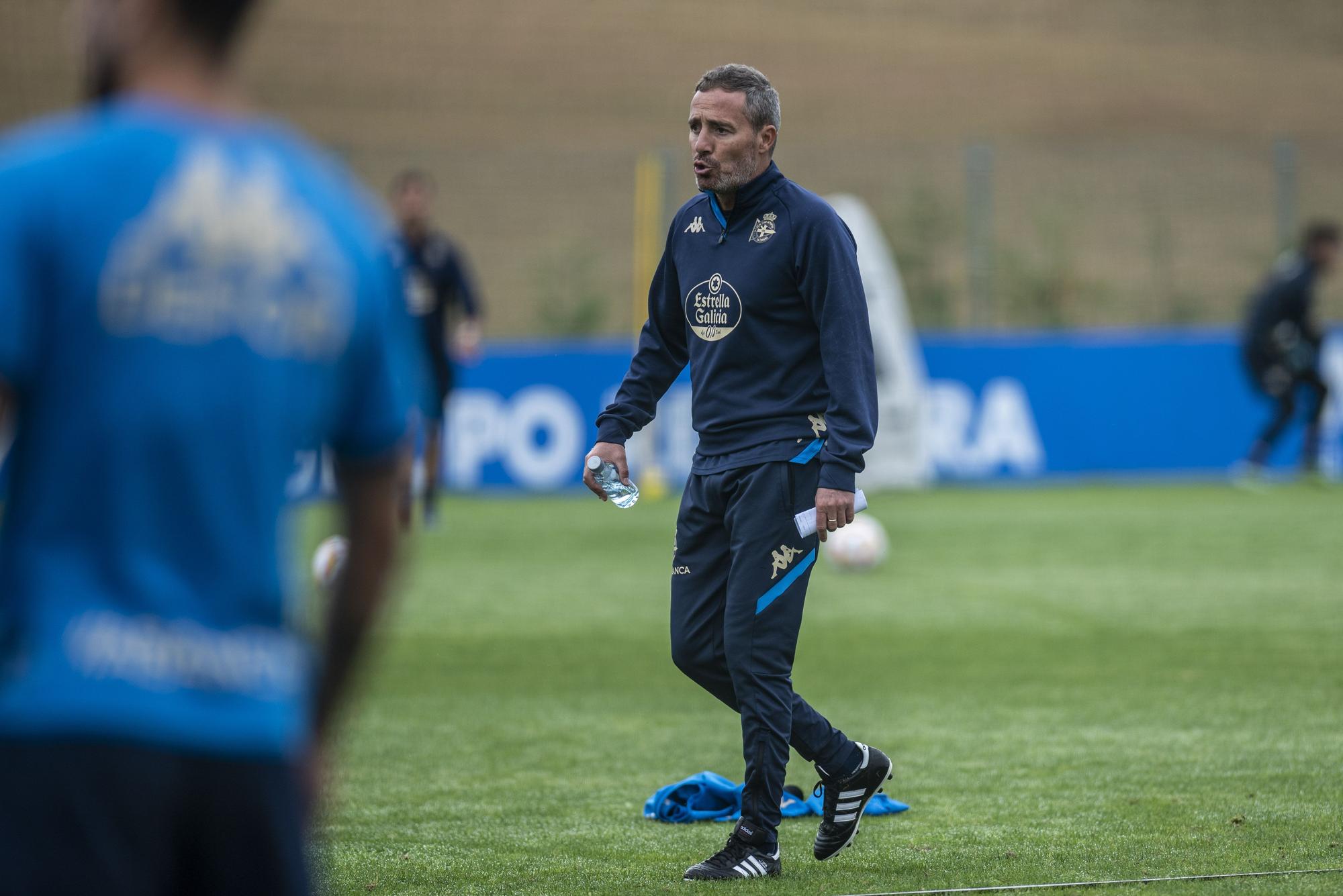 Primer entrenamiento del Dépor con Óscar Cano en Abegondo