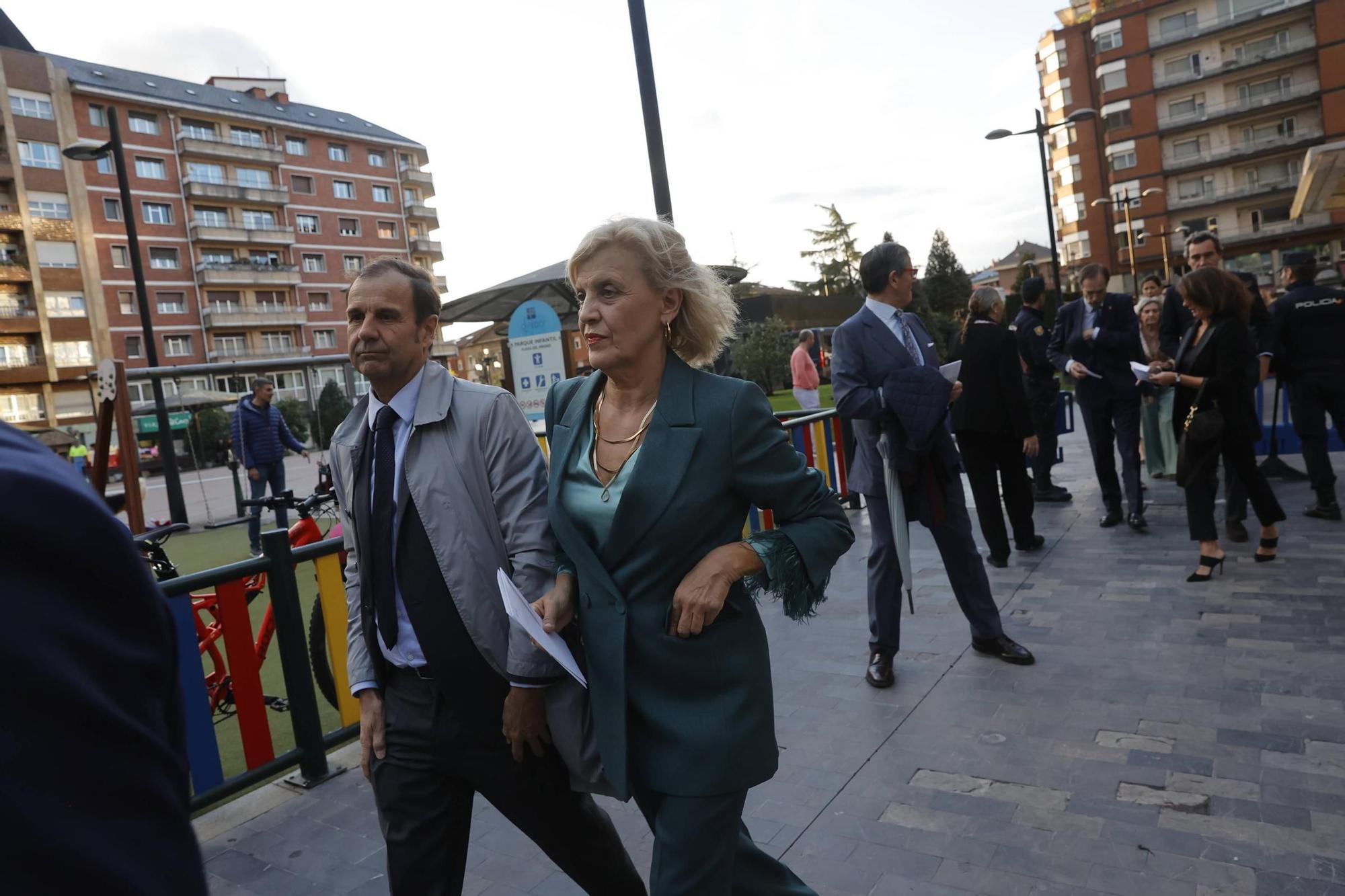 EN IMÁGENES: La Familia Real asiste en Oviedo al concierto de los premios "Princesa de Asturias"