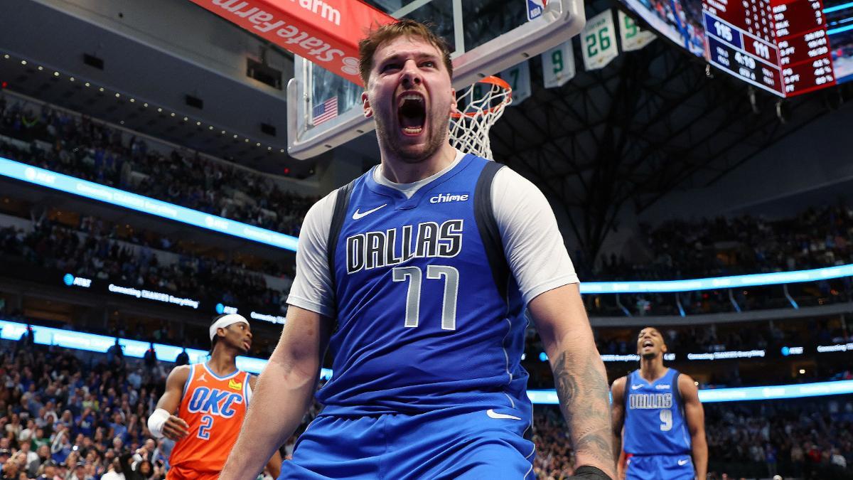 Luka Doncic tras una canasta ante Oklahoma City Thunder