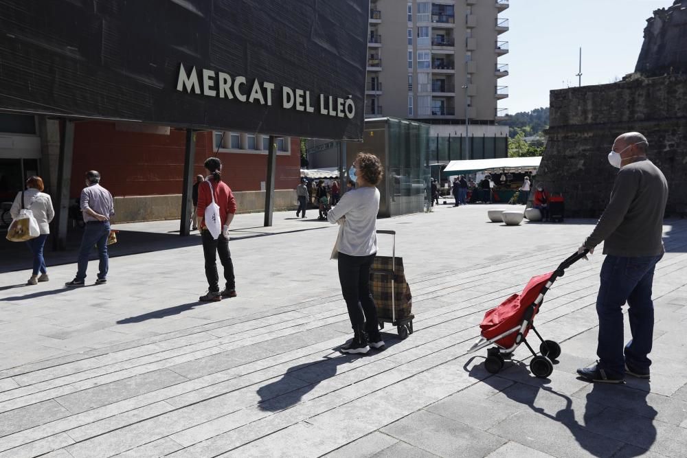 Imatges: Cua per entrar al Mercat del Lleó