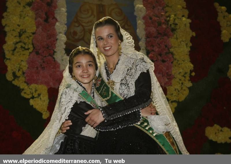 Galería de fotos --  La Ofrenda de Flores pudo con el frío y el viento