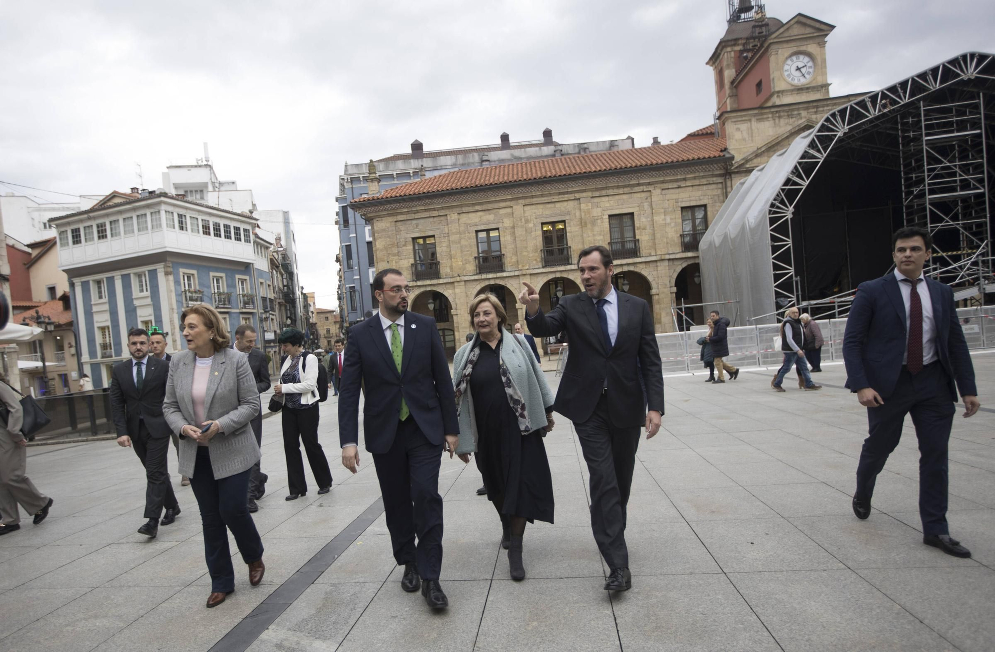 EN IMÁGENES: Así ha sido la visita a Avilés de Óscar Puente, ministro de Transportes y Movilidad Sostenible