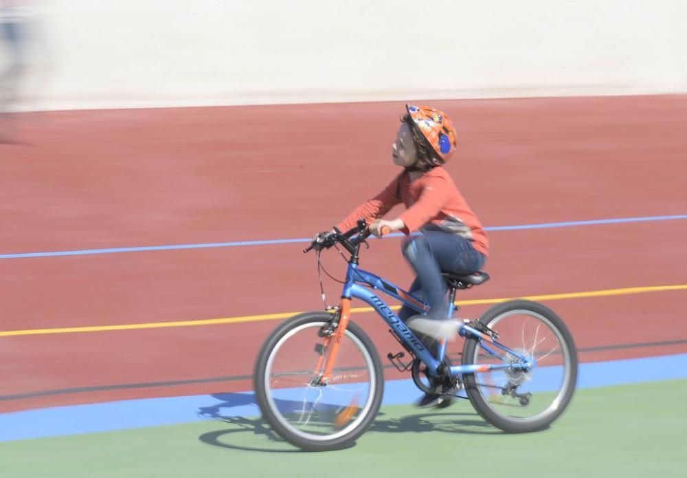 Exhibición en el velódromo de Molina de Segura