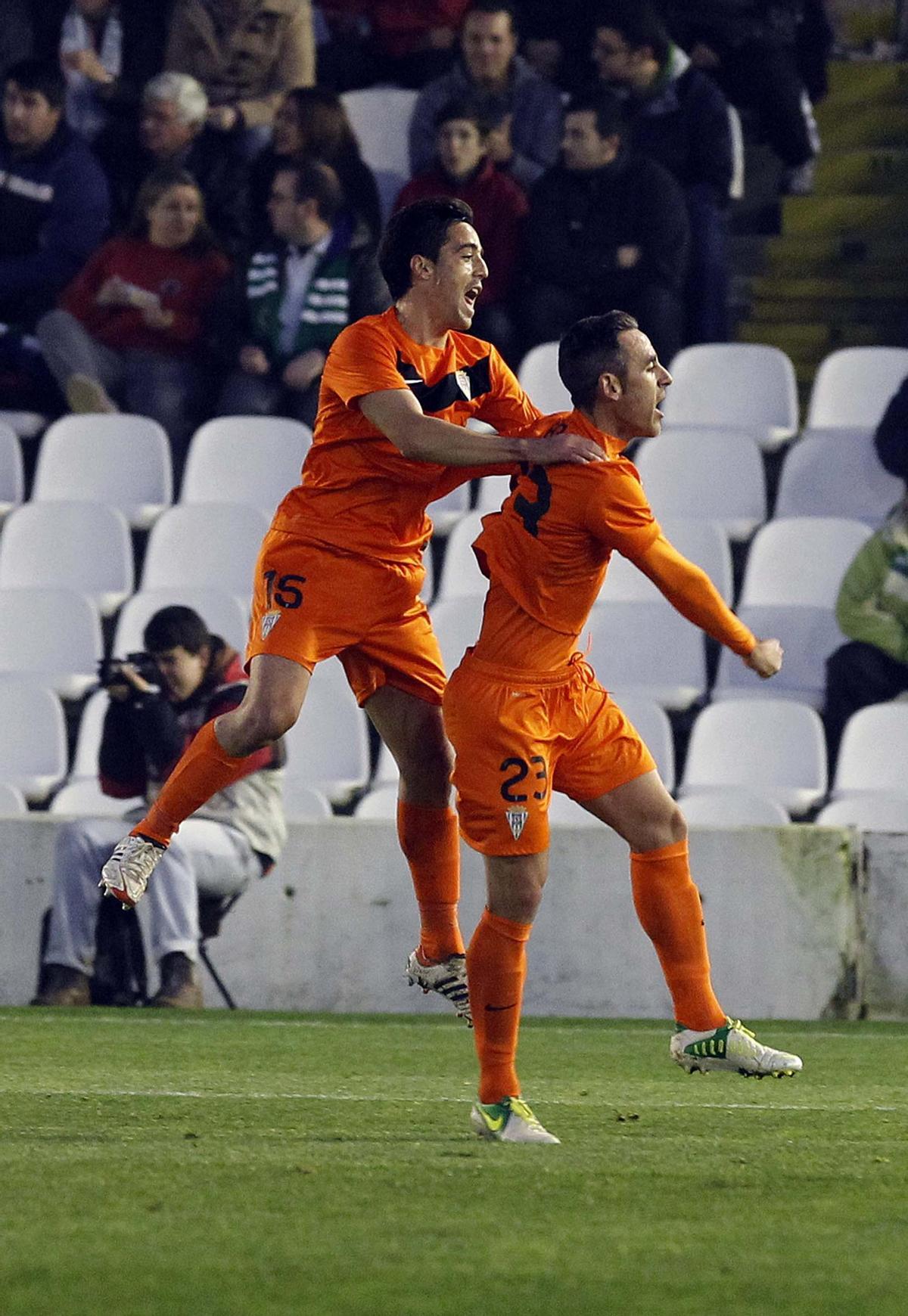 Celebración de uno de los goles del Córdoba CF en El Sardinero. Celebración de uno de los goles del Córdoba CF en El Sardinero.
