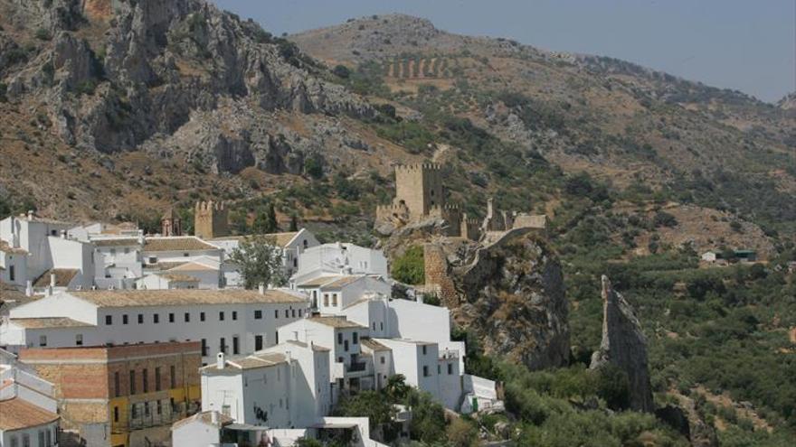 Zuheros celebra el Día de los Pueblos más Bonitos de España