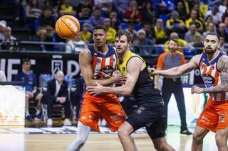 El penúltimo fichaje del Leyma Coruña en ACB encuentra equipo