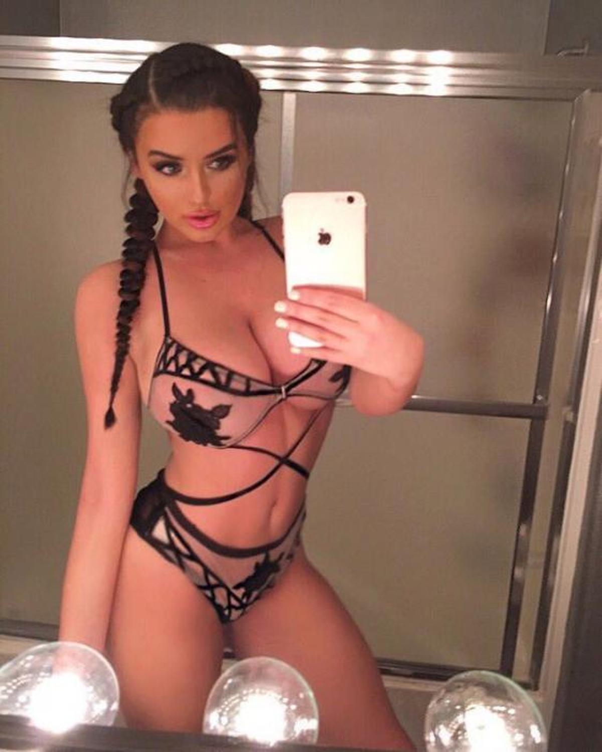 Abi Ratchford incendia internet