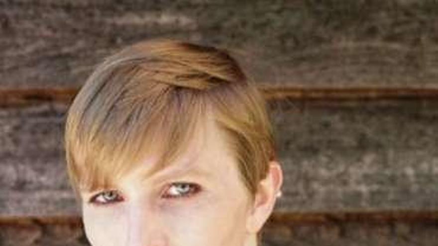 Es Chelsea Manning  |  La soldado Manning, liberada tras 7 años de cárcel por filtrar a Wikileaks miles de documentos, difundió ayer su primera foto en libertad.