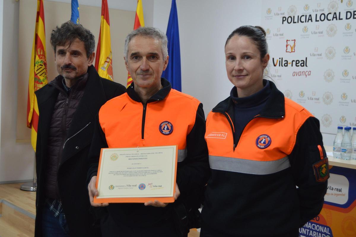 Fotogaleria I Vila-real homenatja els coluntaris i voluntàries de l'agrupació local de Protecció Civil