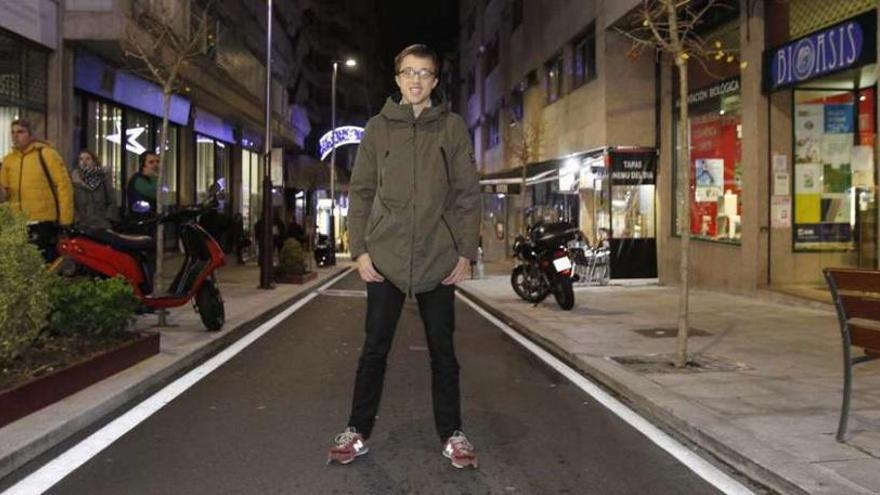 El &#039;número dos&#039; de Podemos, Íñigo Errejón, en Vigo el pasado viernes, antes de un acto electoral.