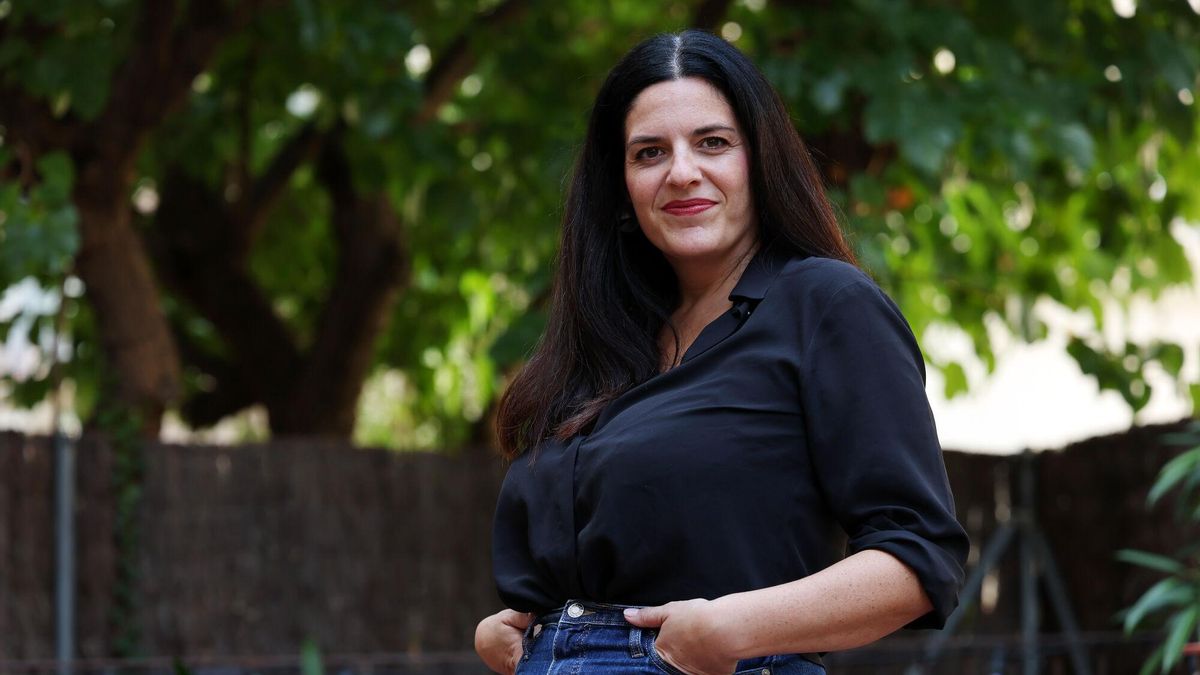 Carla Vall analiza las 'red flags' previas al maltrato: "Hay adolescentes que duermen con el móvil encendido para que sus parejas sepan que están en casa"