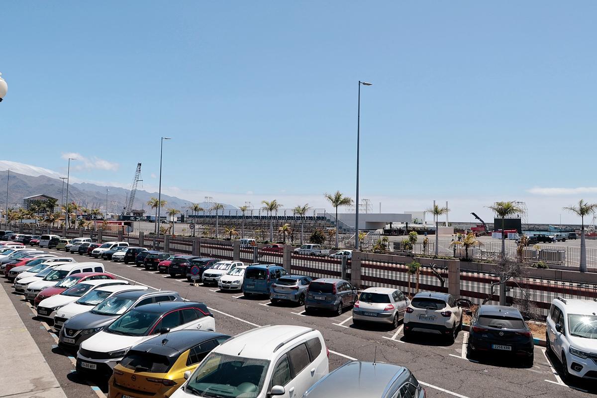 Visita de la tercera comisión del Vaticano al puerto de Santa Cruz de Tenerife Visita de la tercera comisión del Vaticano al puerto de Santa Cruz de Tenerife