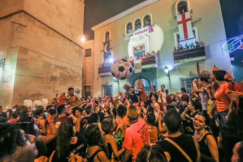 La retreta festera hace retumbar de alegría a Callosa de Segura