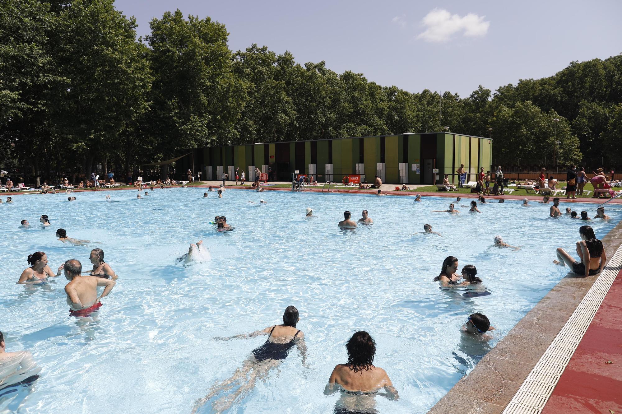 La piscina de la Devesa es mulla per l'esclerosi