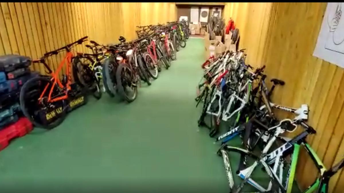 Parte de las bicicletas robadas y recuperadas por la Guardia Civil de Oliva