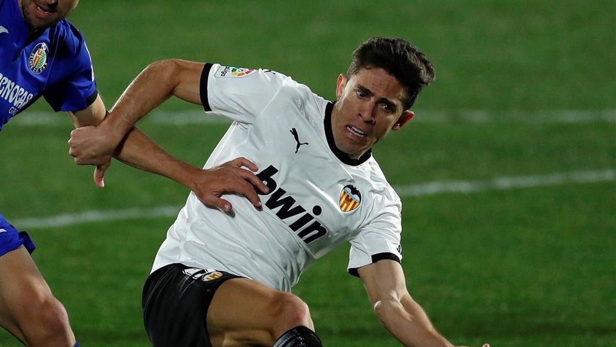 Gabriel Paulista, en un lance del Getafe-Valencia.