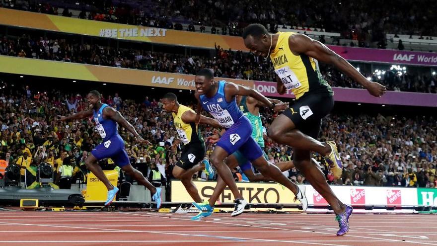 Gatlin da la sorpresa y Bolt acaba tercero en los 100 metros del Mundial de Londres