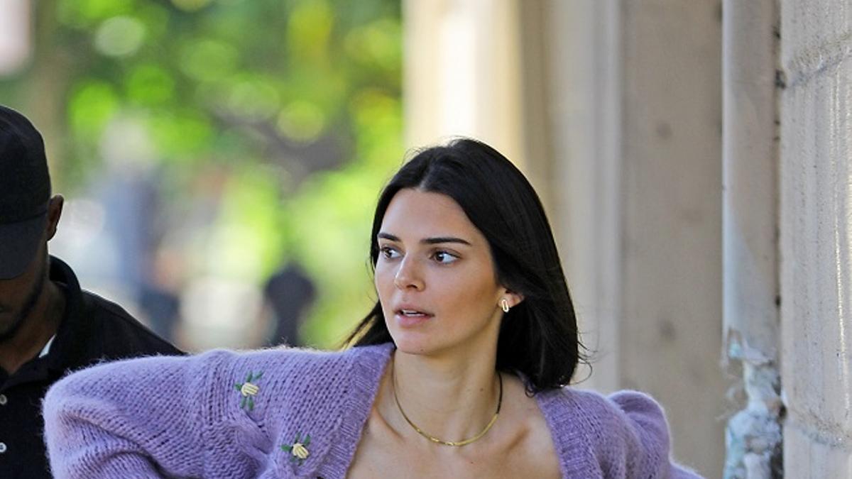 No es un déjà vu: Stradivarius (un año después que Zara) ha reversionado el  conjunto de top y chaqueta de Kendall Jenner en varios colores - Woman