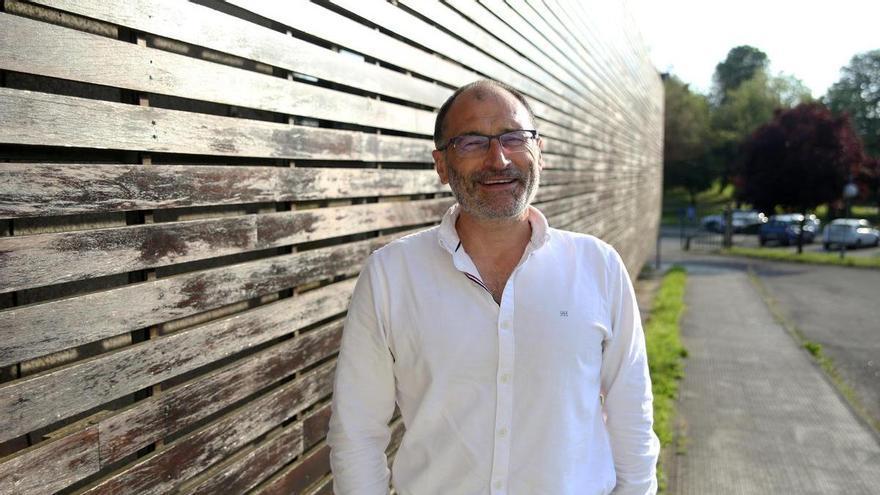 Manuel Isorna, psicólogo: «El afecto es el terreno de cultivo de la educación: los hijos necesitan sentirse queridos»