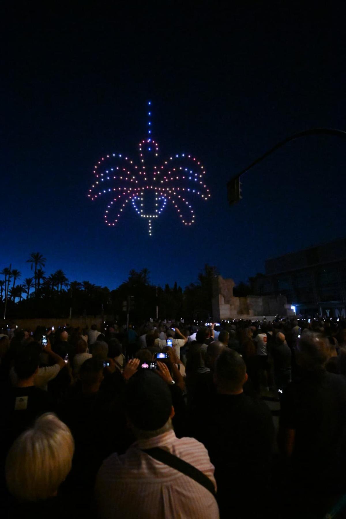 180 drones iluminan el cielo en honor al 25 aniversario Misteri d'Elx como Patrimonio de la Humanidad 180 drones iluminan el cielo en honor al 25 aniversario Misteri d'Elx como Patrimonio de la Humanidad