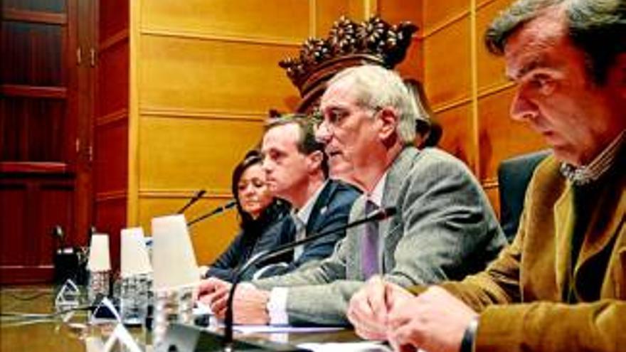 El alcalde Pablo Carrillo destituye a los cuatro concejales del partido CDeI