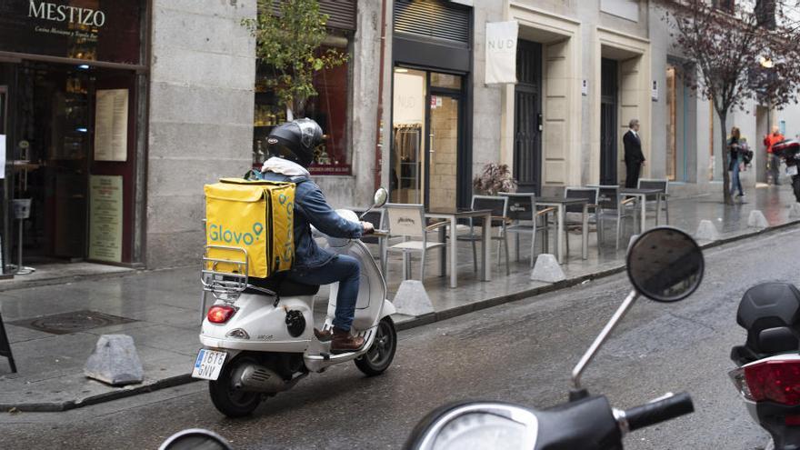 Un repartidor de Glovo