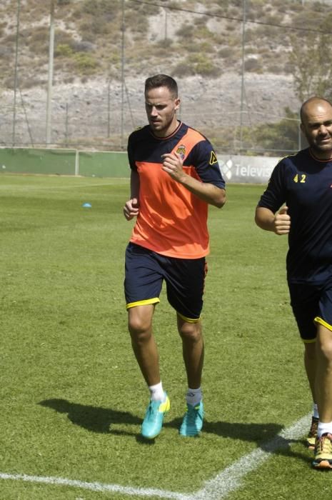 ENTRENAMIENTO DE LA UD LAS PALMAS Y ENTREVISTGA ...