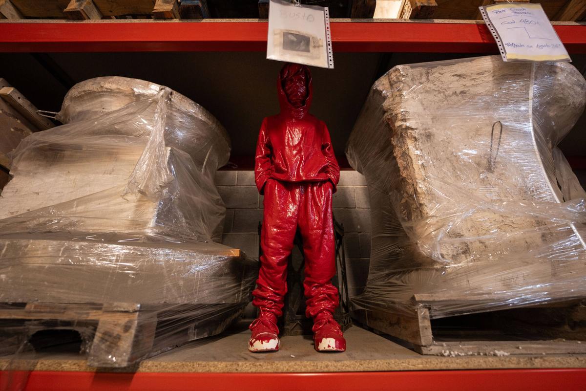 Imágenes de Almacén de Arte Público de Canyelles , durante la primera visita del mini festival OpenBarri.