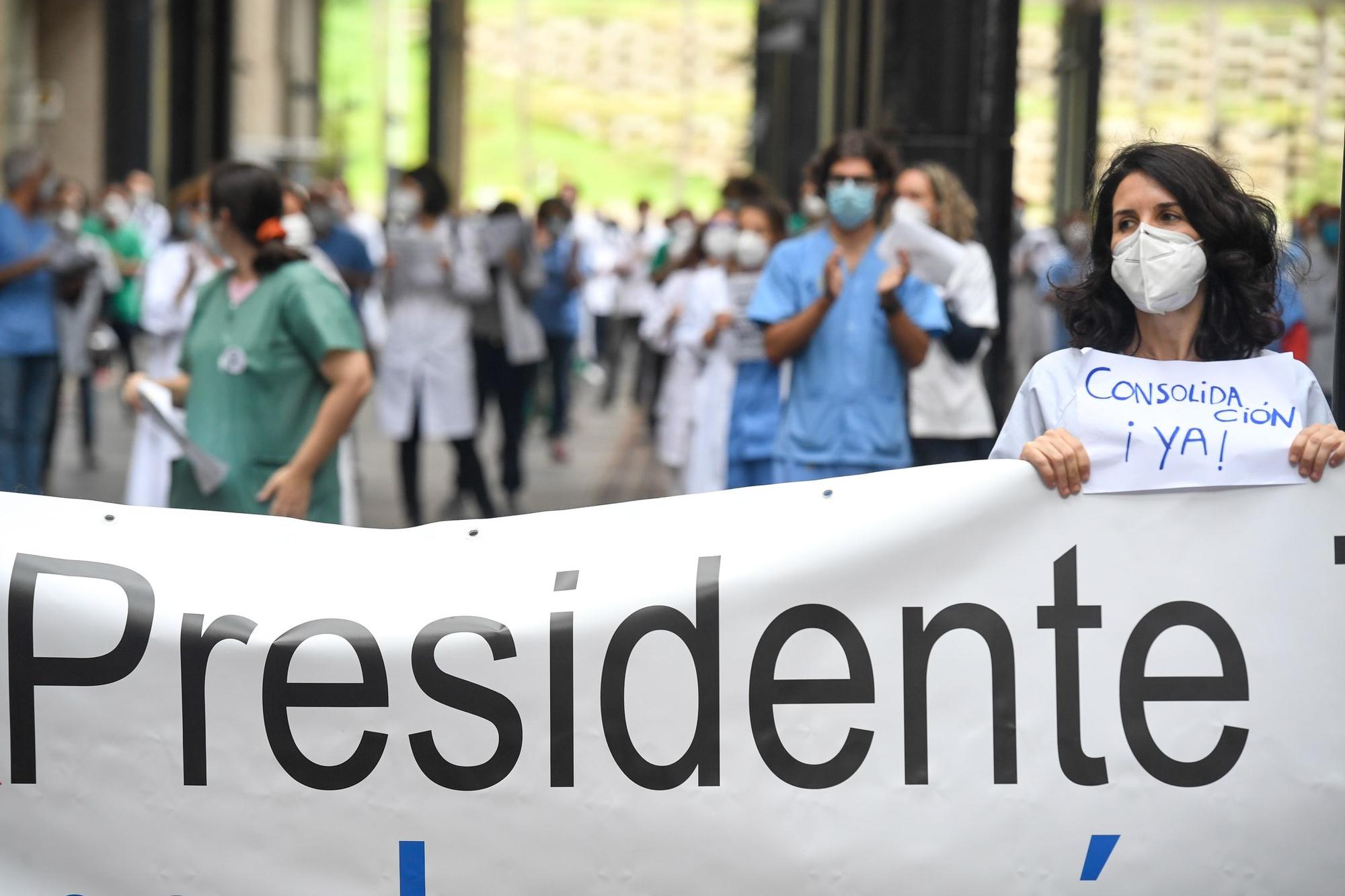 Huelga de médicos en el Doctor Negrín