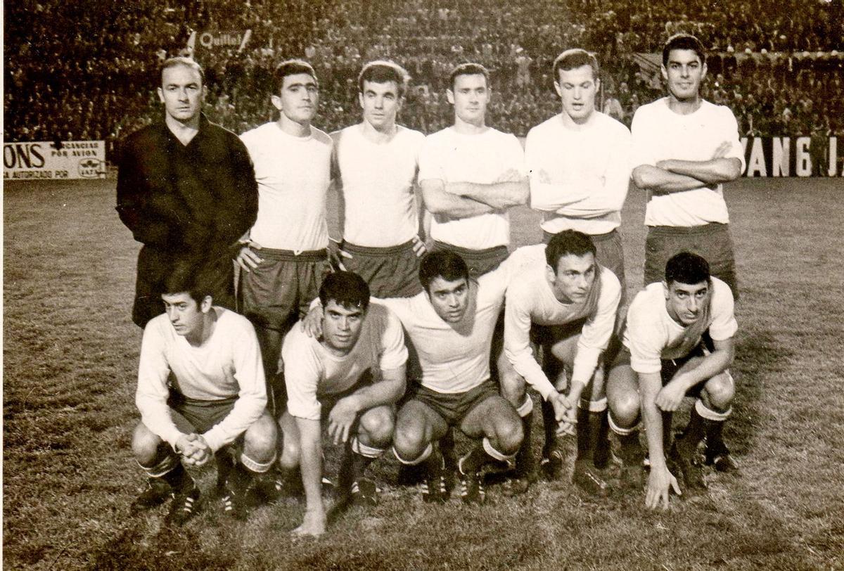 Once de la UD Las Palmas en la temporada 1967-68.