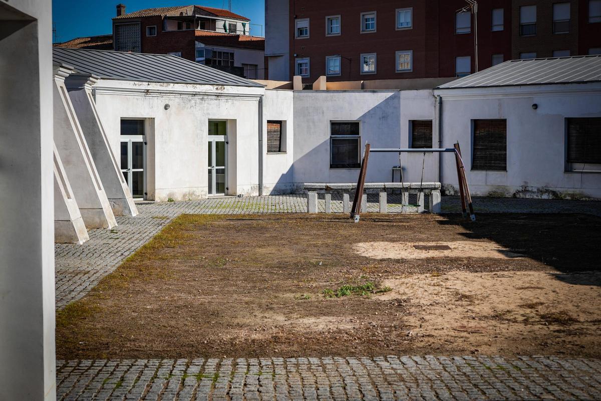 El patio del albergue del Revellín.