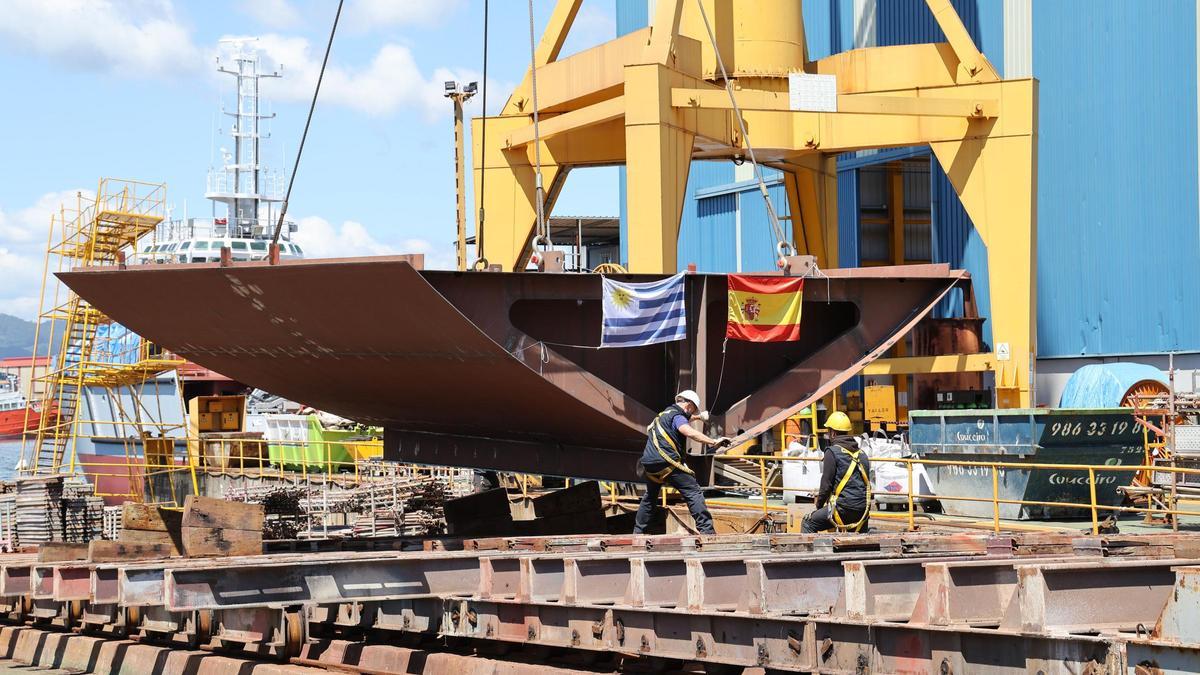 Colocación de la quilla de la primera patrullera tipo OPV de Cardama Shipyard para la Armada de Uruguay